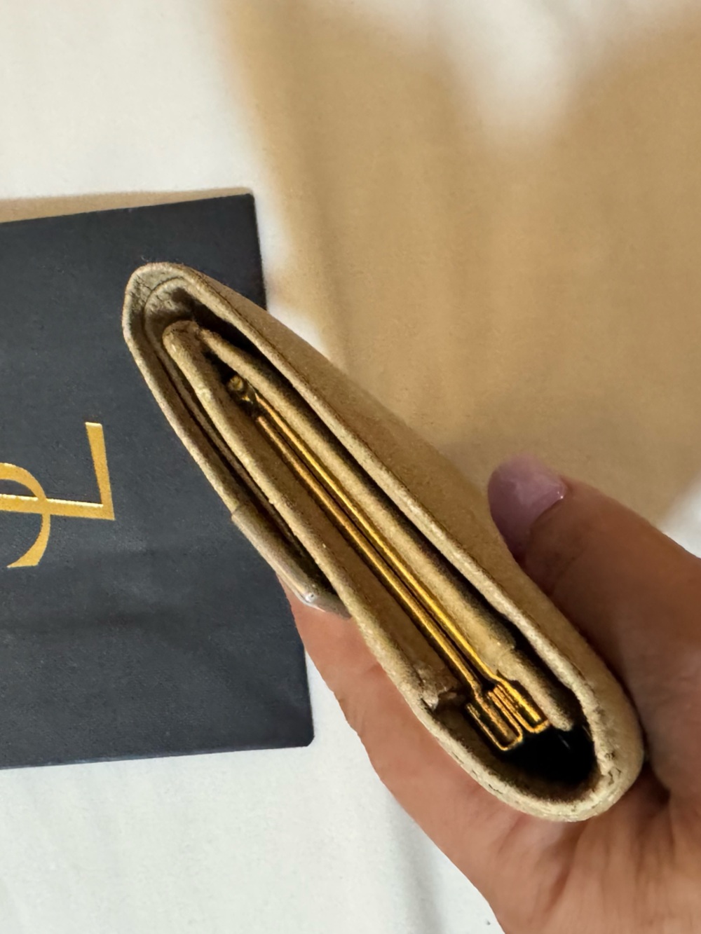 Yves Saint Laurent kiss 🔒 Leather Wallet with shopping bag - Picture 12 of 14